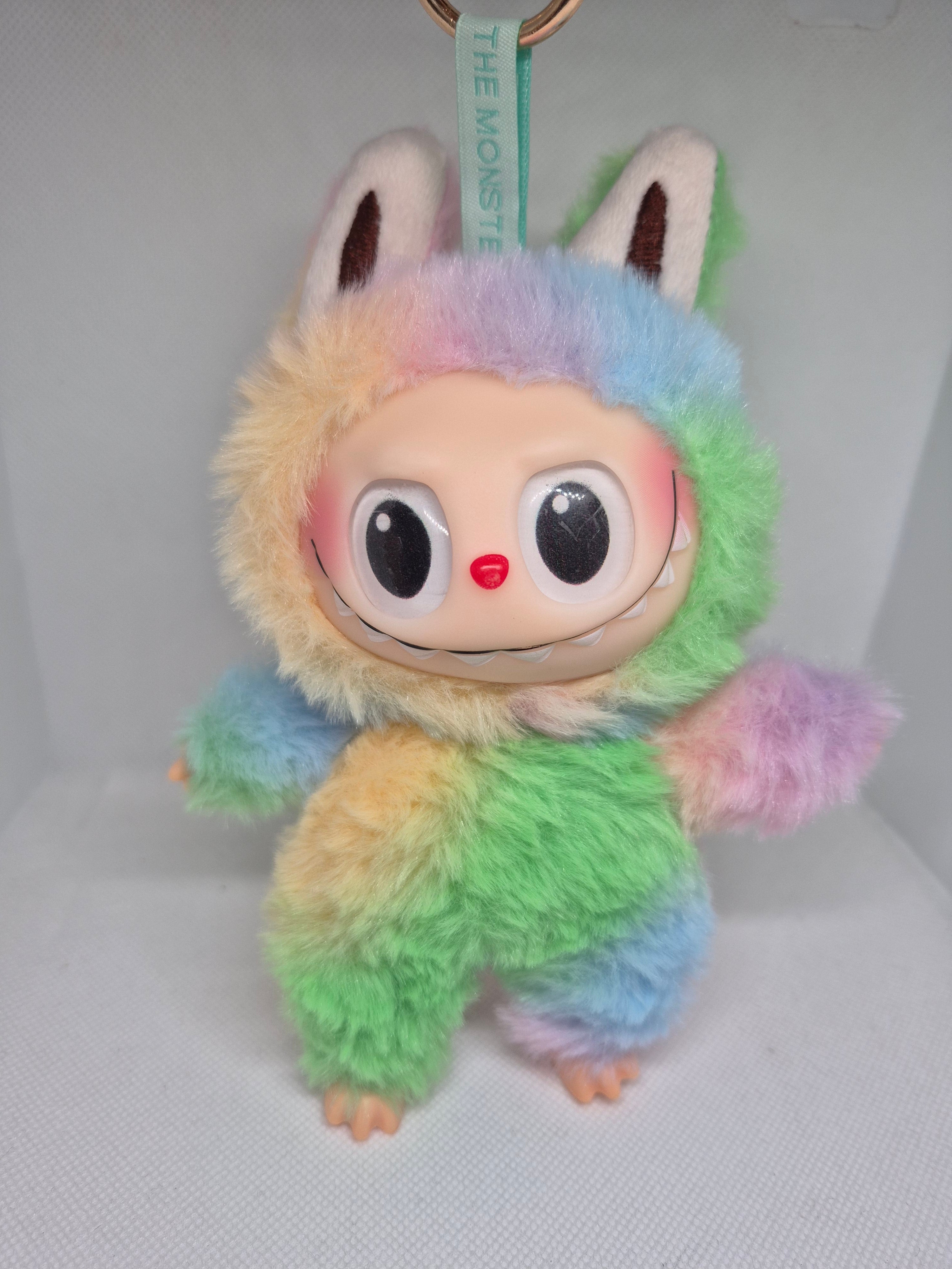 Regenbogen Labubu